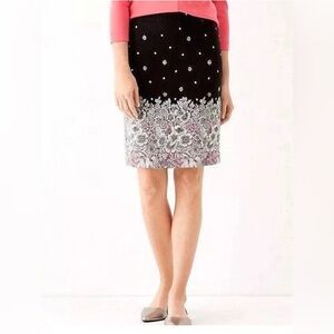 J. Jill Pencil Skirt Size 6 Jersey Stretch Black Mauve Floral Pen and Ink Print